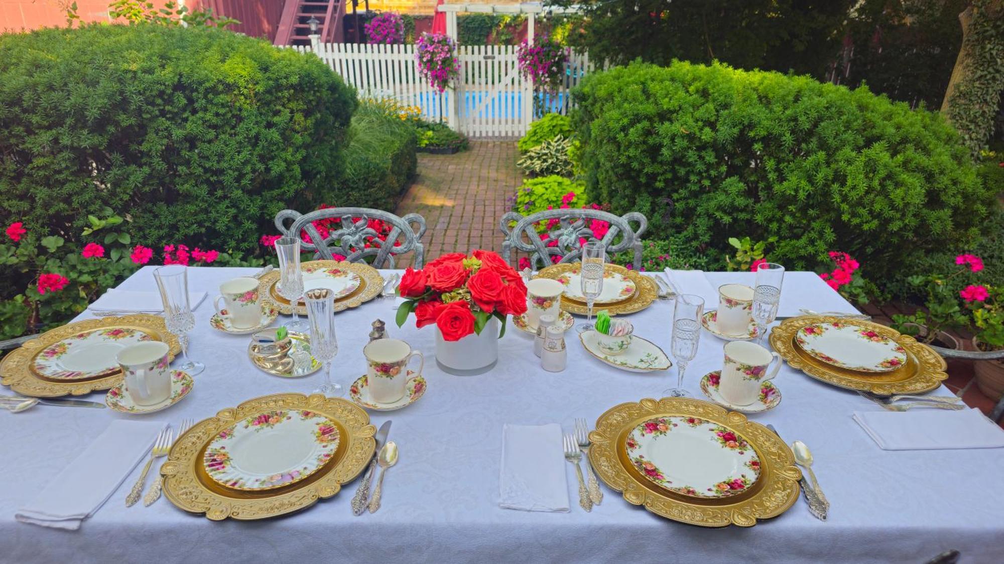 Historic Wilson-Guy House Bed & Breakfast Niagara-on-the-Lake Exterior photo