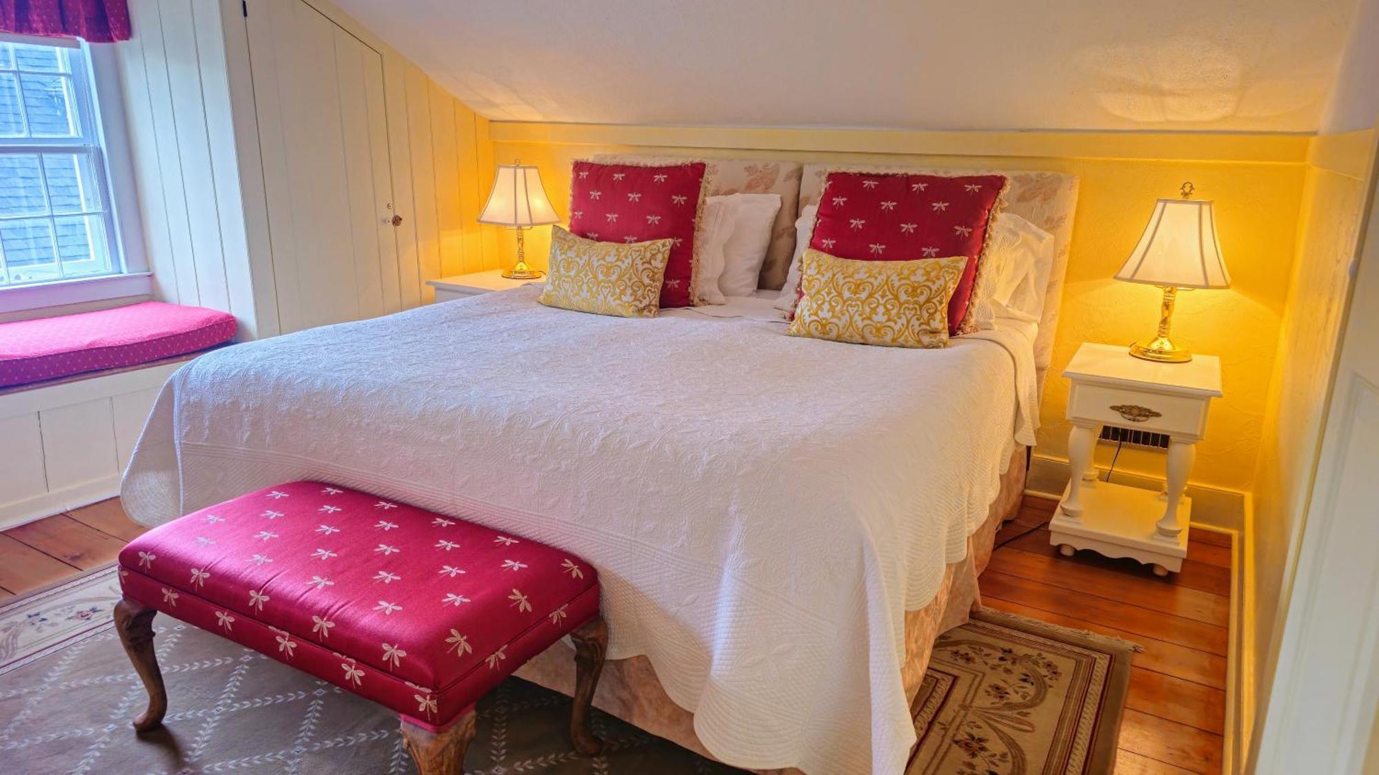 Historic Wilson-Guy House Bed & Breakfast Niagara-on-the-Lake Exterior photo