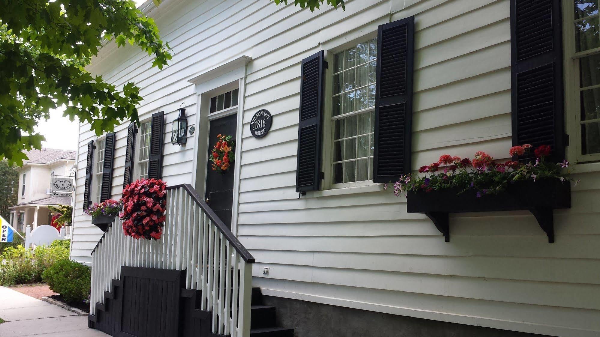 Historic Wilson-Guy House Bed & Breakfast Niagara-on-the-Lake Exterior photo