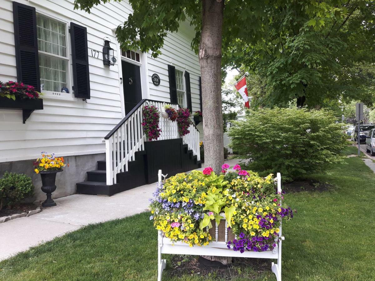 Historic Wilson-Guy House Bed & Breakfast Niagara-on-the-Lake Exterior photo